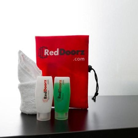 Reddoorz Plus @ Paal 2 Manado Eksteriør billede