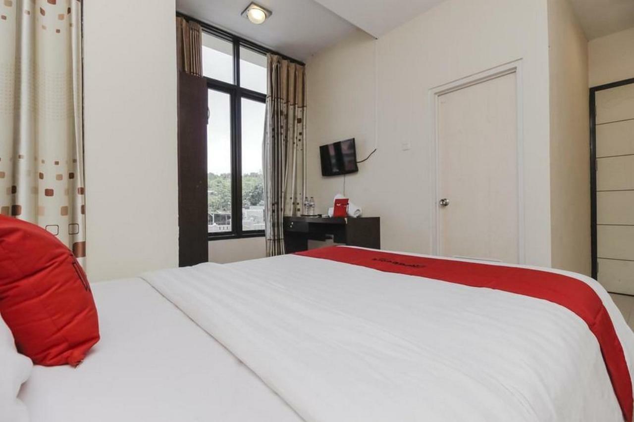 Reddoorz Plus @ Paal 2 Manado Eksteriør billede